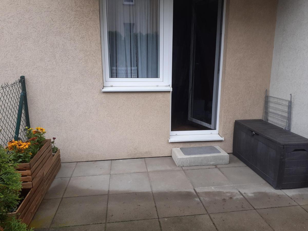 Sloneczny Apartament Z Malym Ogrodkiem Wejherowo Bagian luar foto