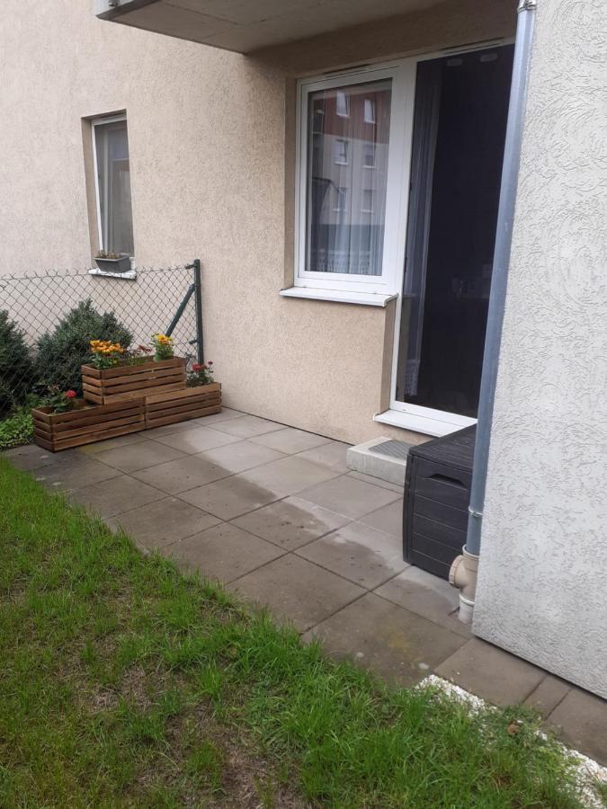 Sloneczny Apartament Z Malym Ogrodkiem Wejherowo Bagian luar foto